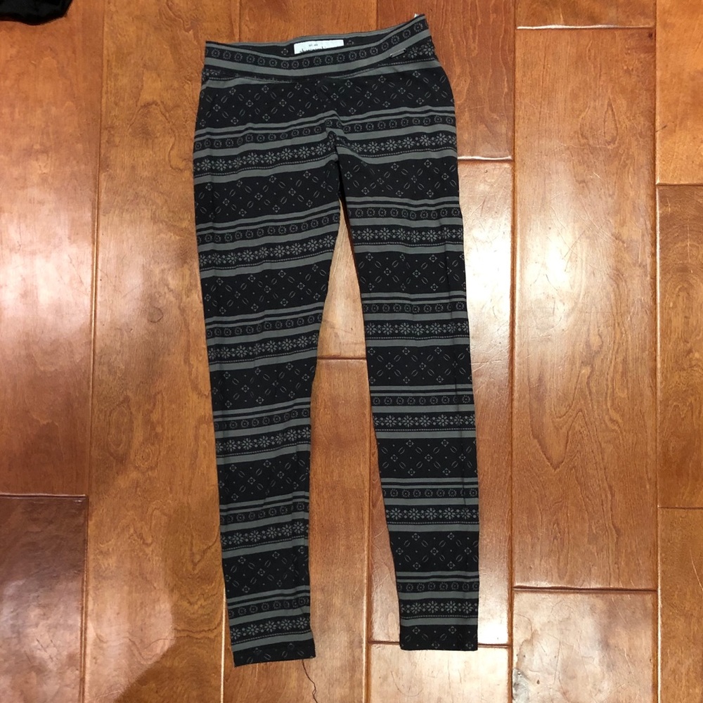 Patterned leggings
